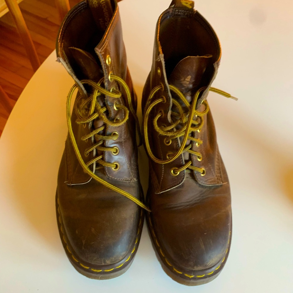 Vintage Brown Doc Martens-lightly worn. Amazing condition and very cool.
